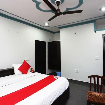 Oyo 43694 Hotel Hillson Pauri Luaran gambar