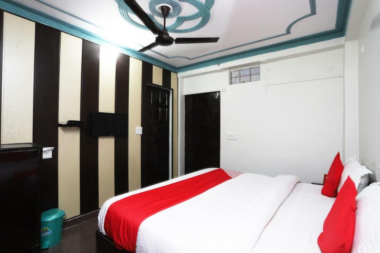 Oyo 43694 Hotel Hillson Pauri Luaran gambar